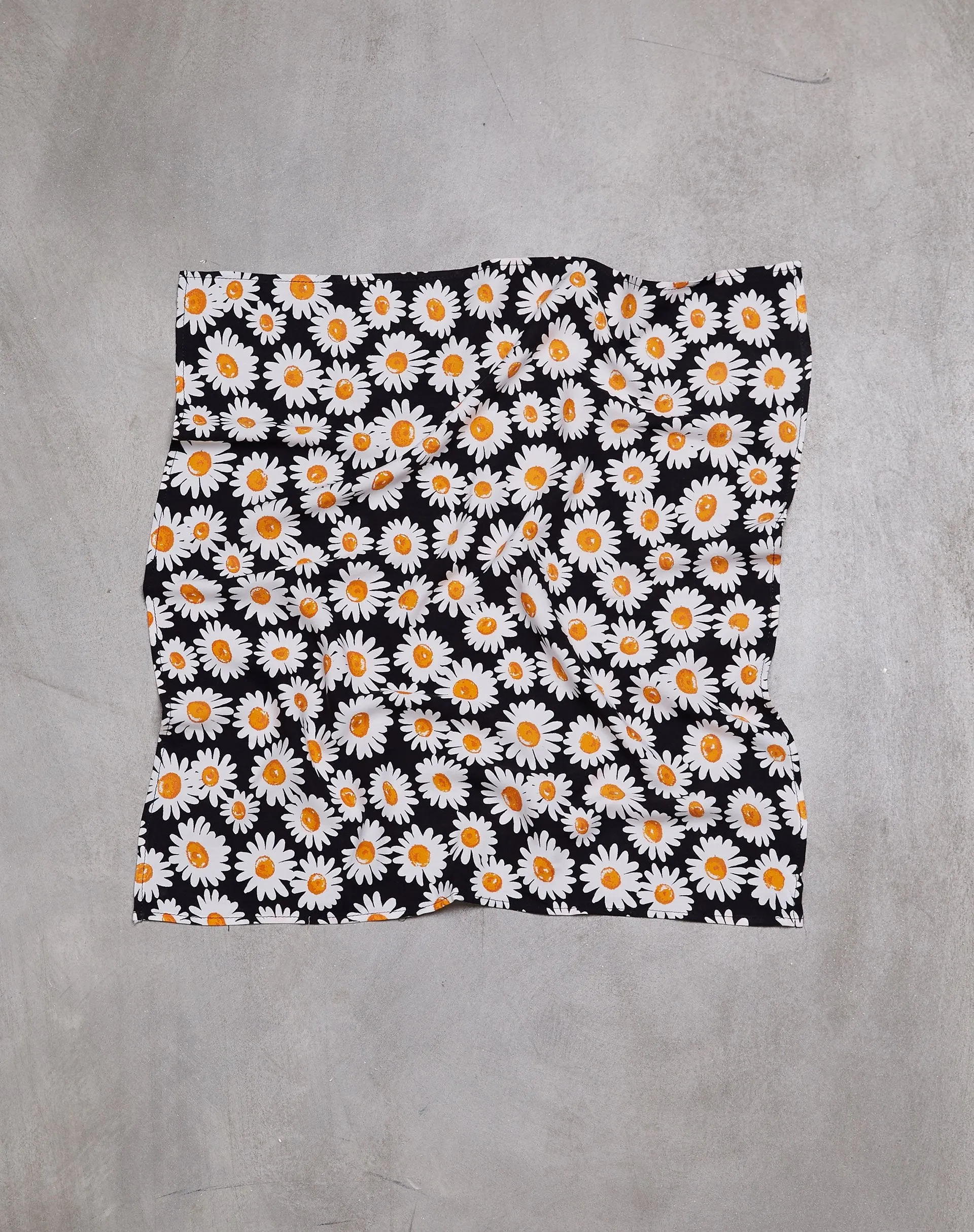 Bandana in Daisy Love Black