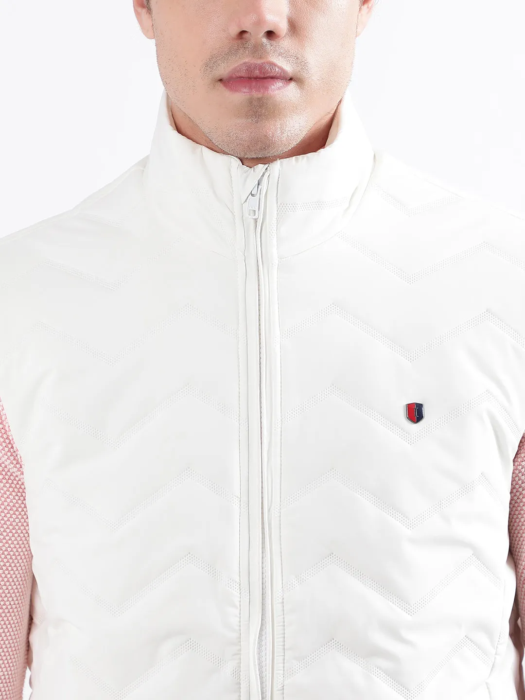 Iconic Men White Solid Stand Collar Sleeveless Puffer Jacket