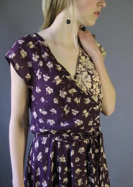 Women's 70s Dress Vintage 30s Style Floral Print Sexy Sweet Wrap Bodice Small to Medium VFG